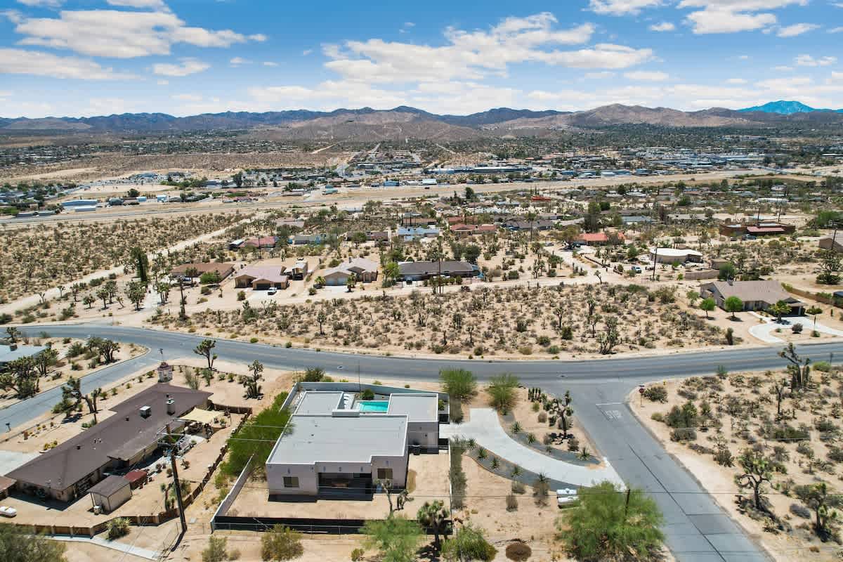 Wander Yucca Valley Arroyo #4