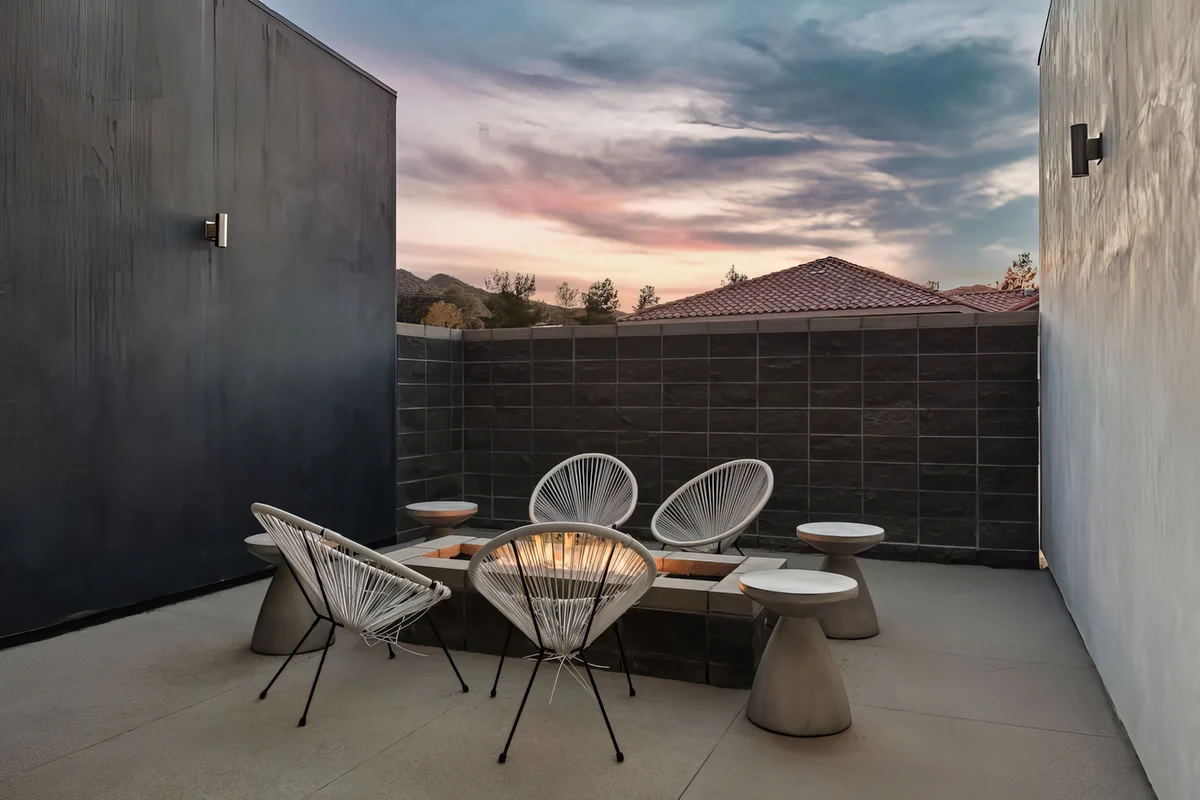 Wander Yucca Sands #21