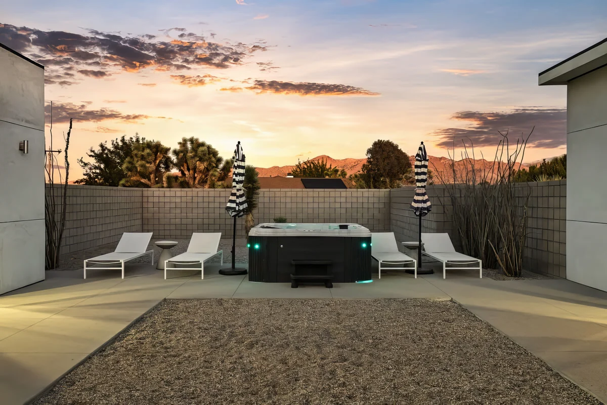 Wander Yucca Sands #37