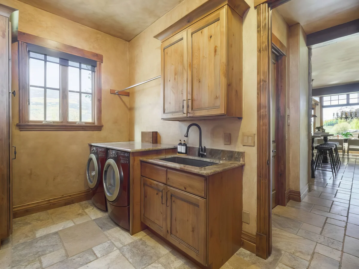 Wander Silverthorne Riverbend