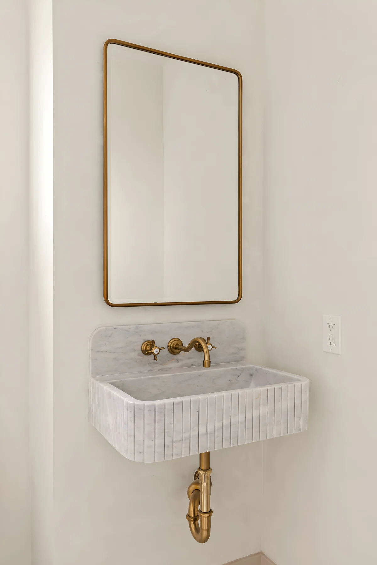 Wander Pioneertown Saloon