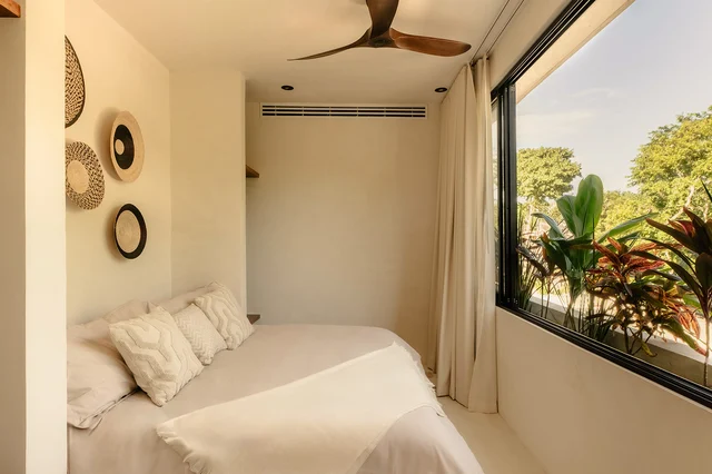 Bedroom 3 image 1