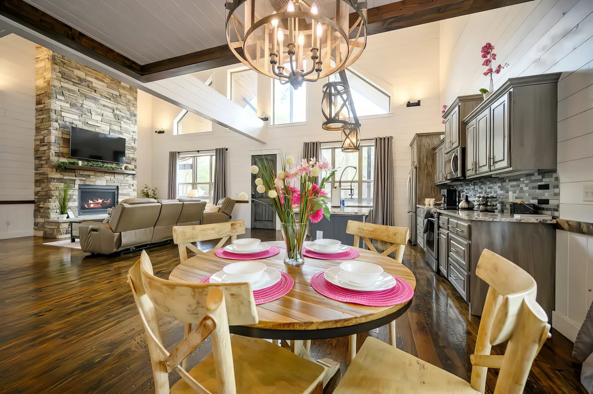 Wander Broken Bow Retreat