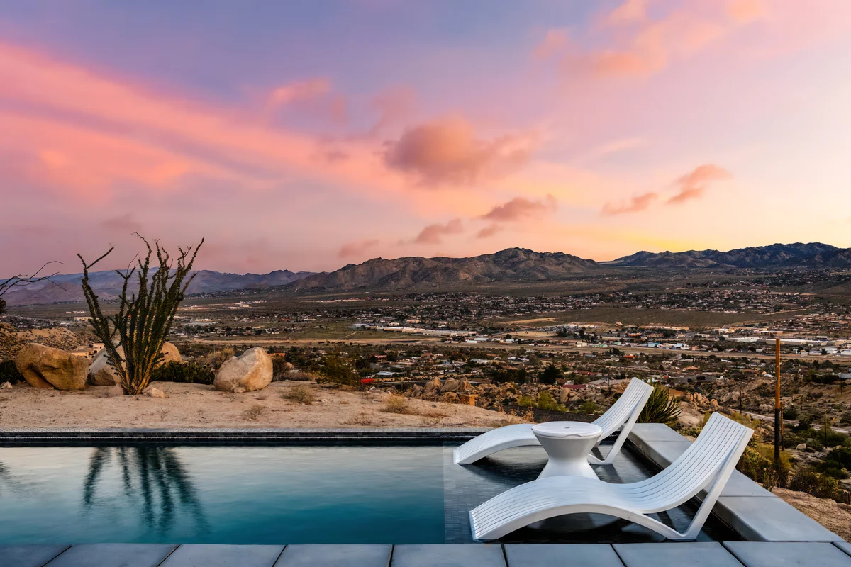 Wander Yucca Valley Horizon