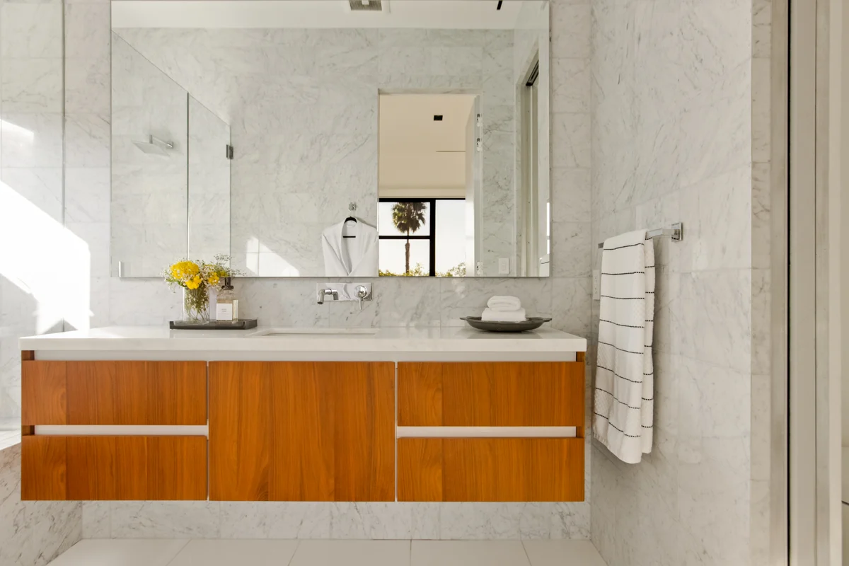 Wander Hollywood Crest #23