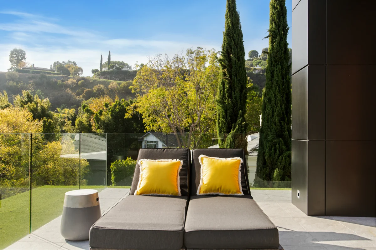 Wander Hollywood Crest #38