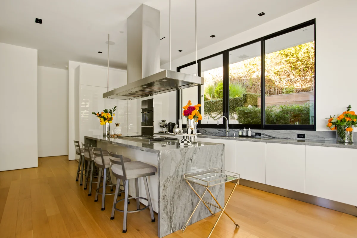 Wander Hollywood Crest #29