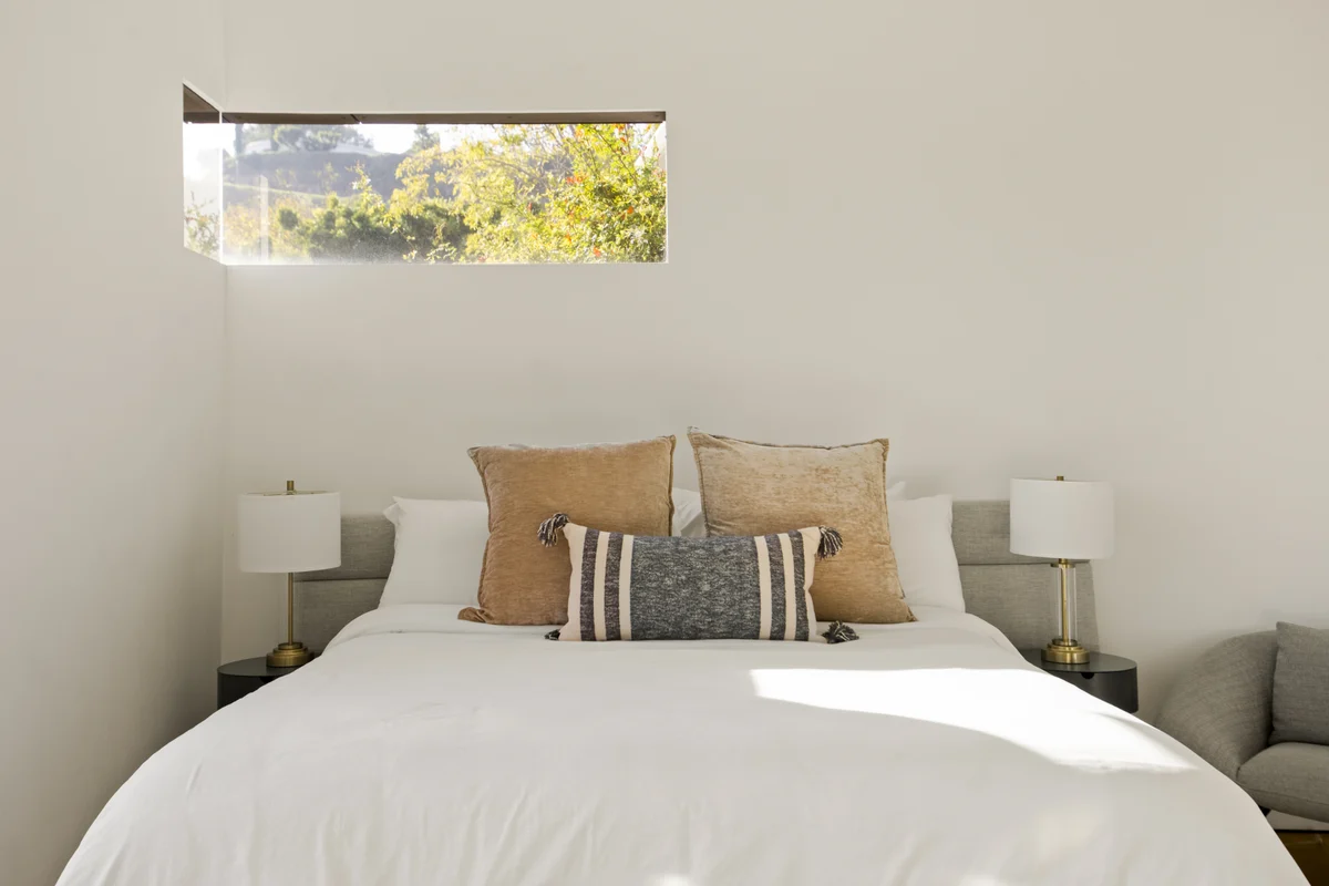 Wander Hollywood Crest #30