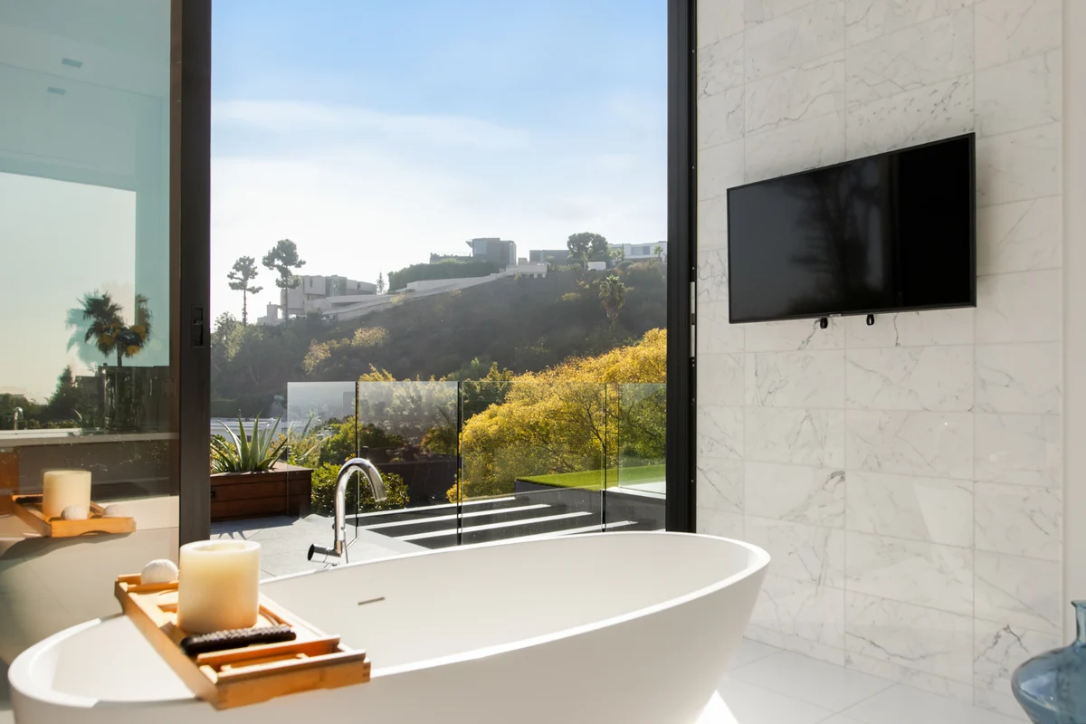 Wander Hollywood Crest #51