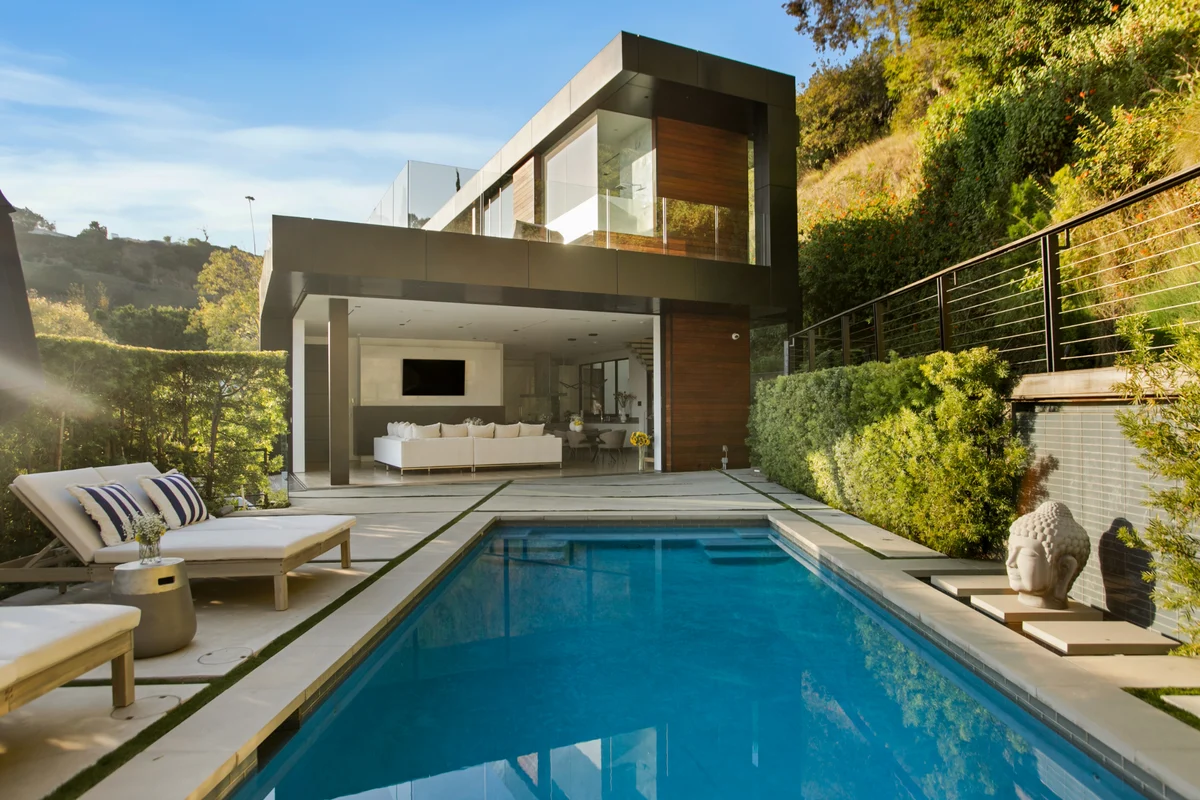 Wander Hollywood Crest #66