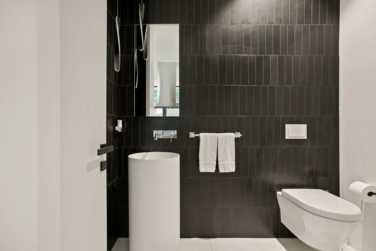 Wander Hollywood Crest #19