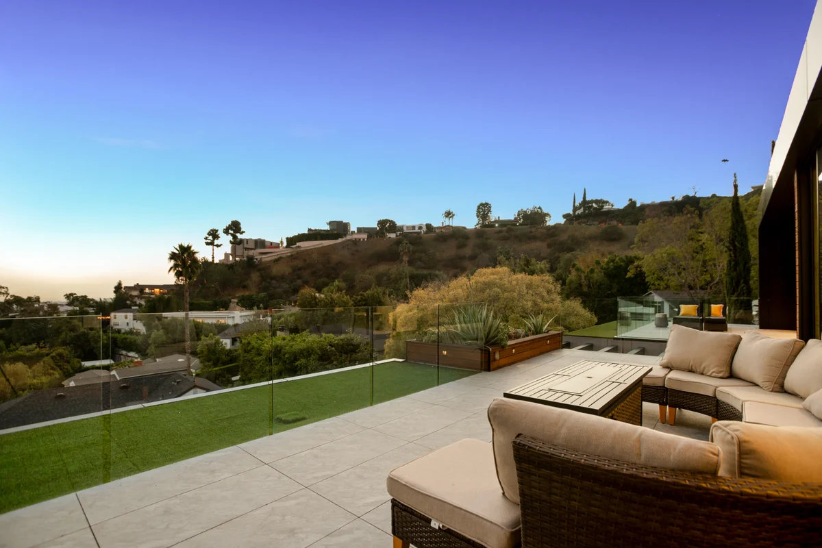 Wander Hollywood Crest #40