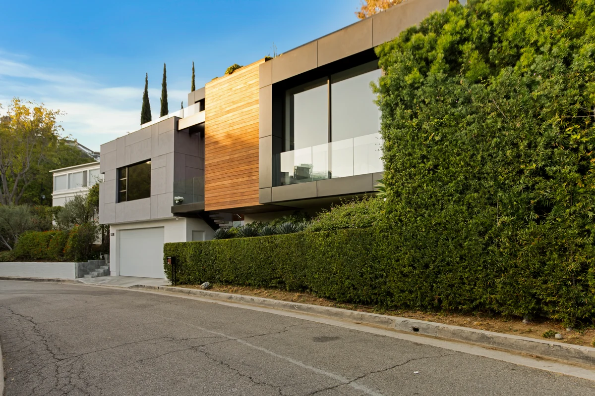 Wander Hollywood Crest #64