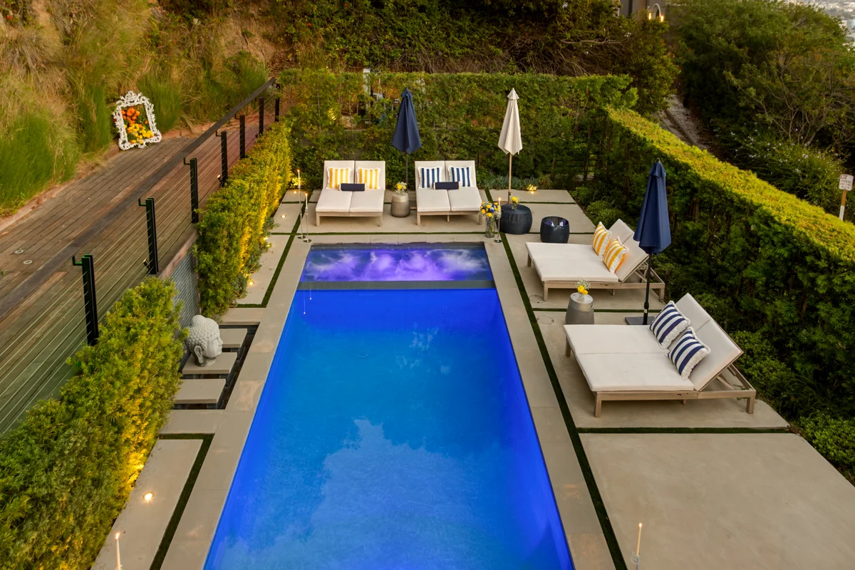 Wander Hollywood Crest #48