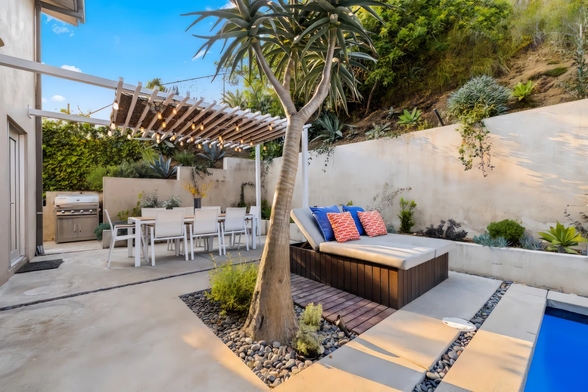 Wander West Hollywood Skyline