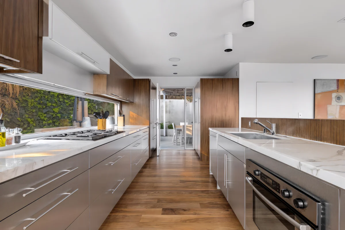 Wander West Hollywood Skyline