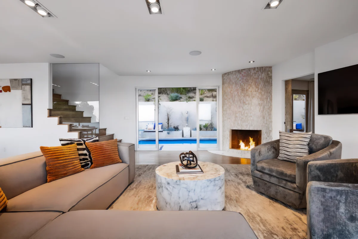 Wander West Hollywood Skyline