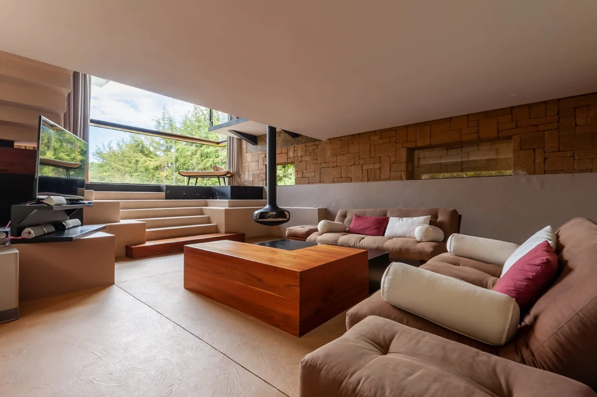 Wander Querencia Estate #79