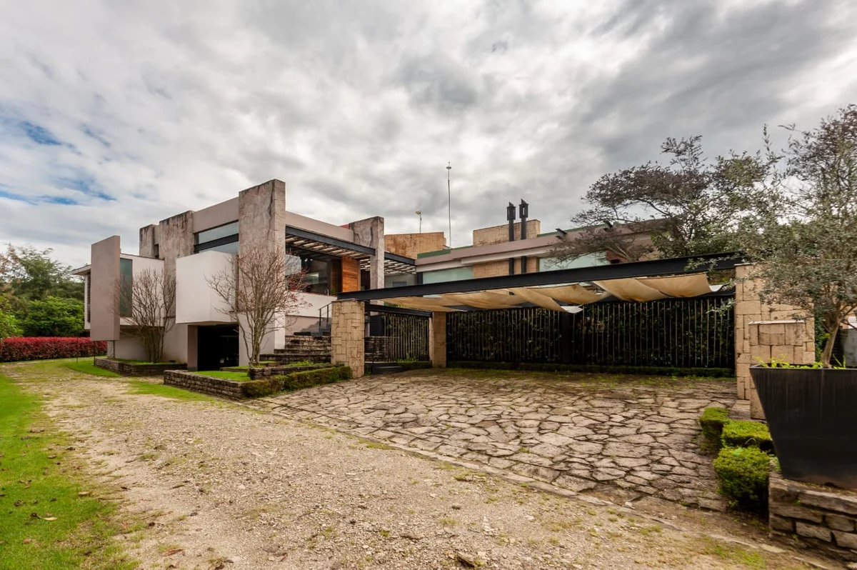 Wander Querencia Estate #24