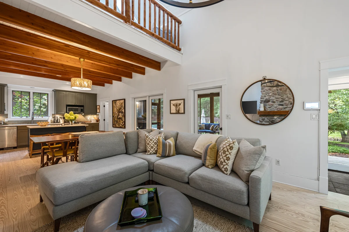 Wander Union Pier Lakehouse #33