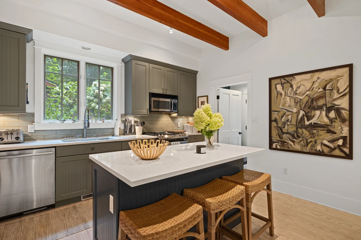 Wander Union Pier Lakehouse #27