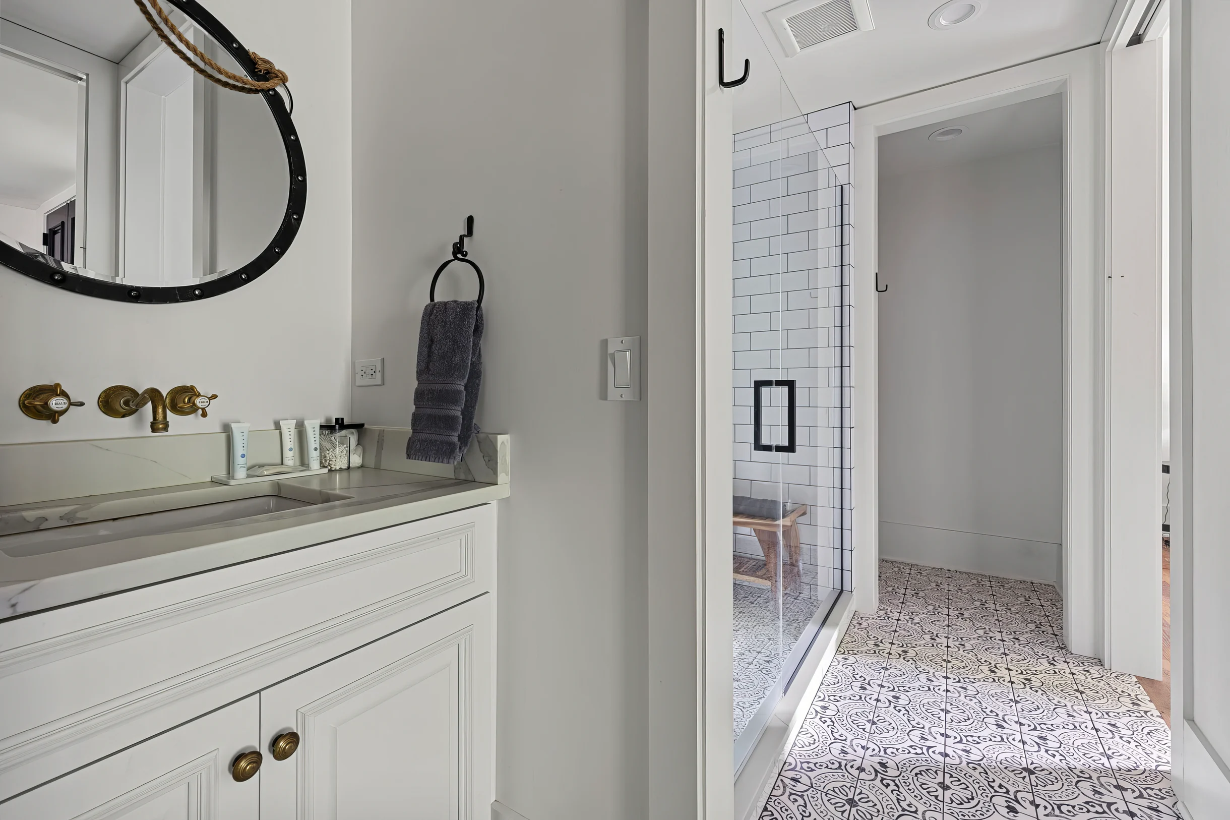 Wander Lakeside Shores #16