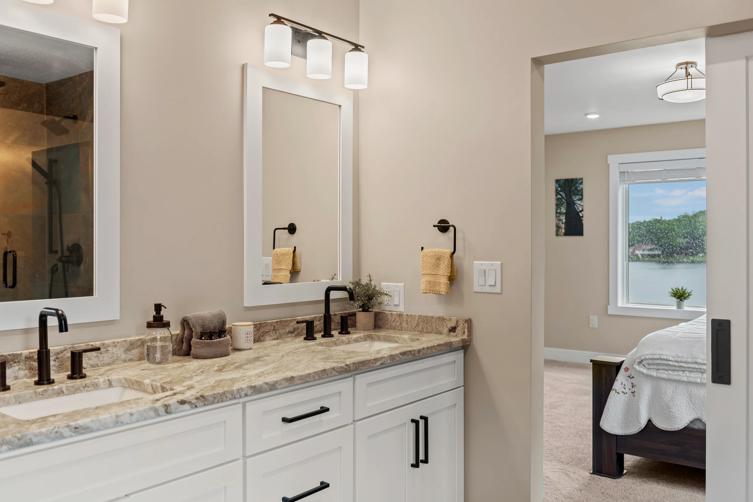 Wander White Haven Lakeview #28