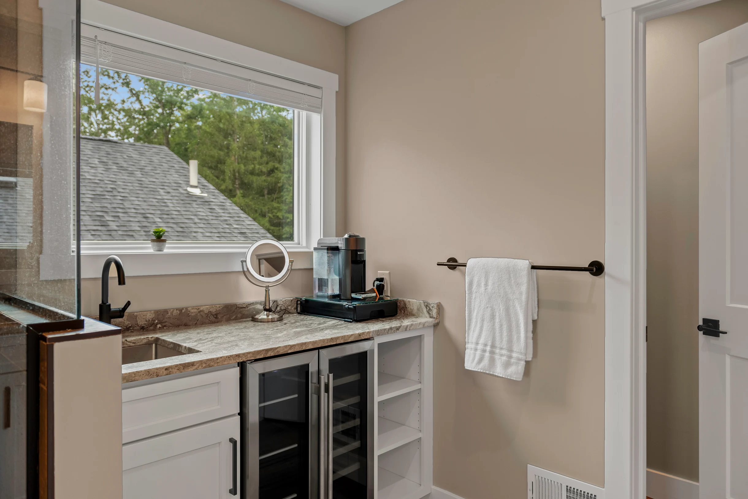 Wander White Haven Lakeview #53