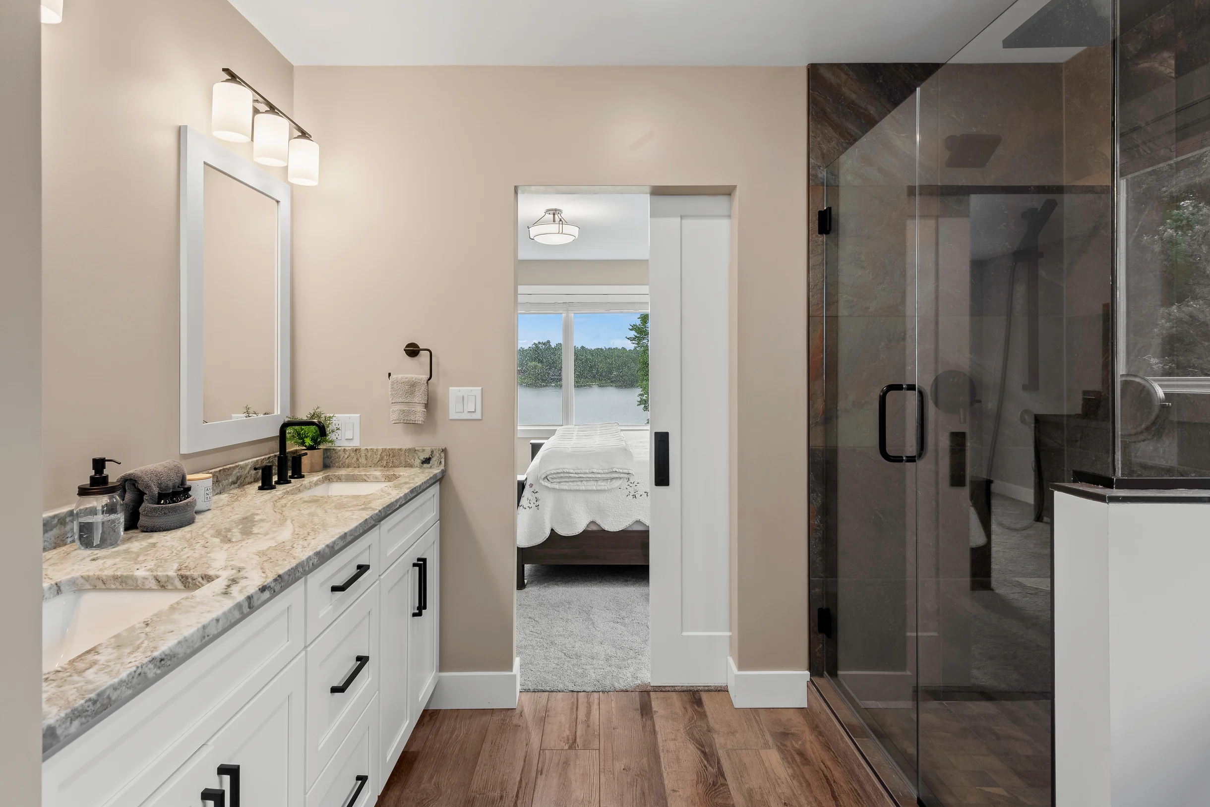 Wander White Haven Lakeview #47