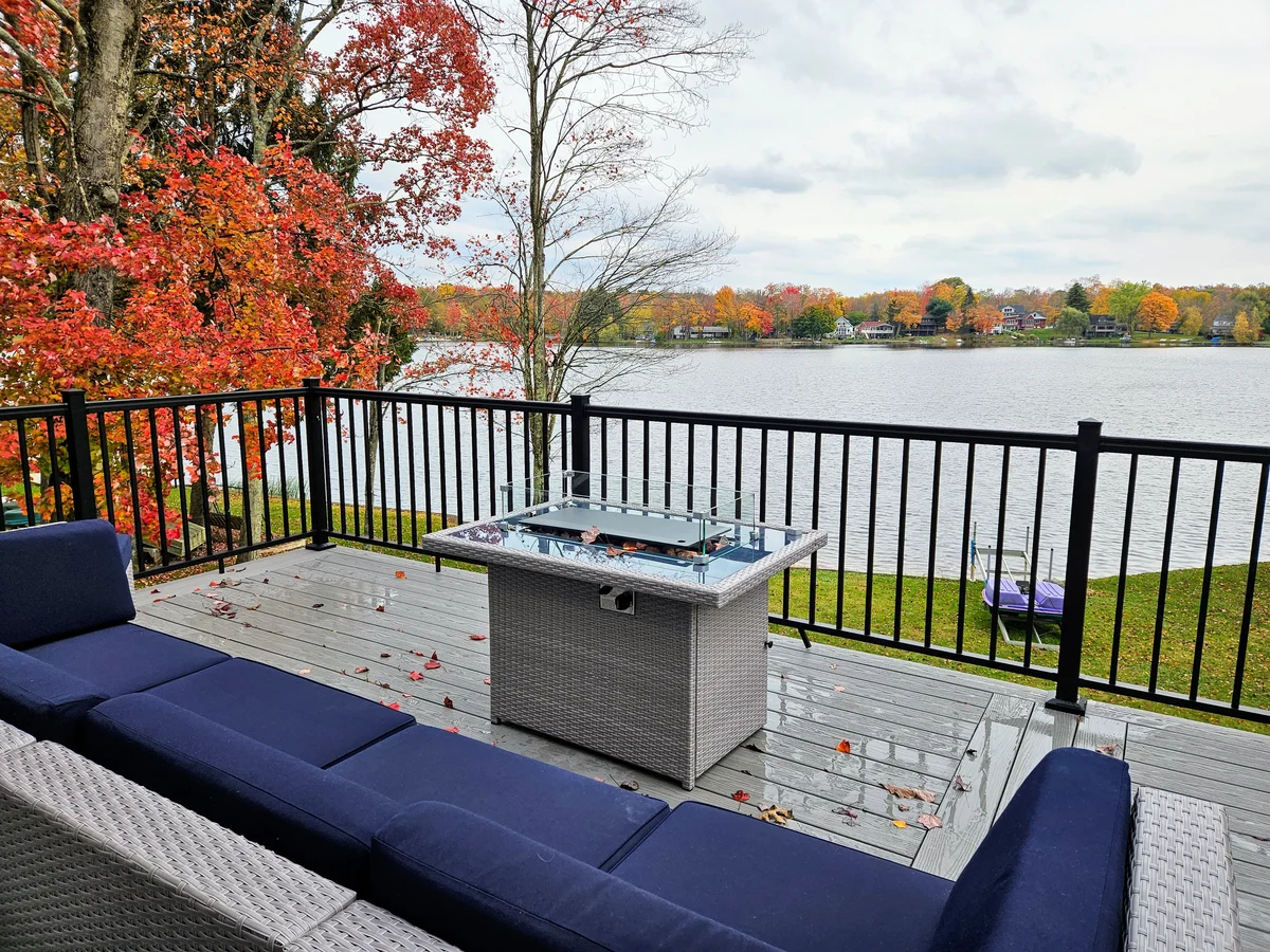 Wander White Haven Lakeview