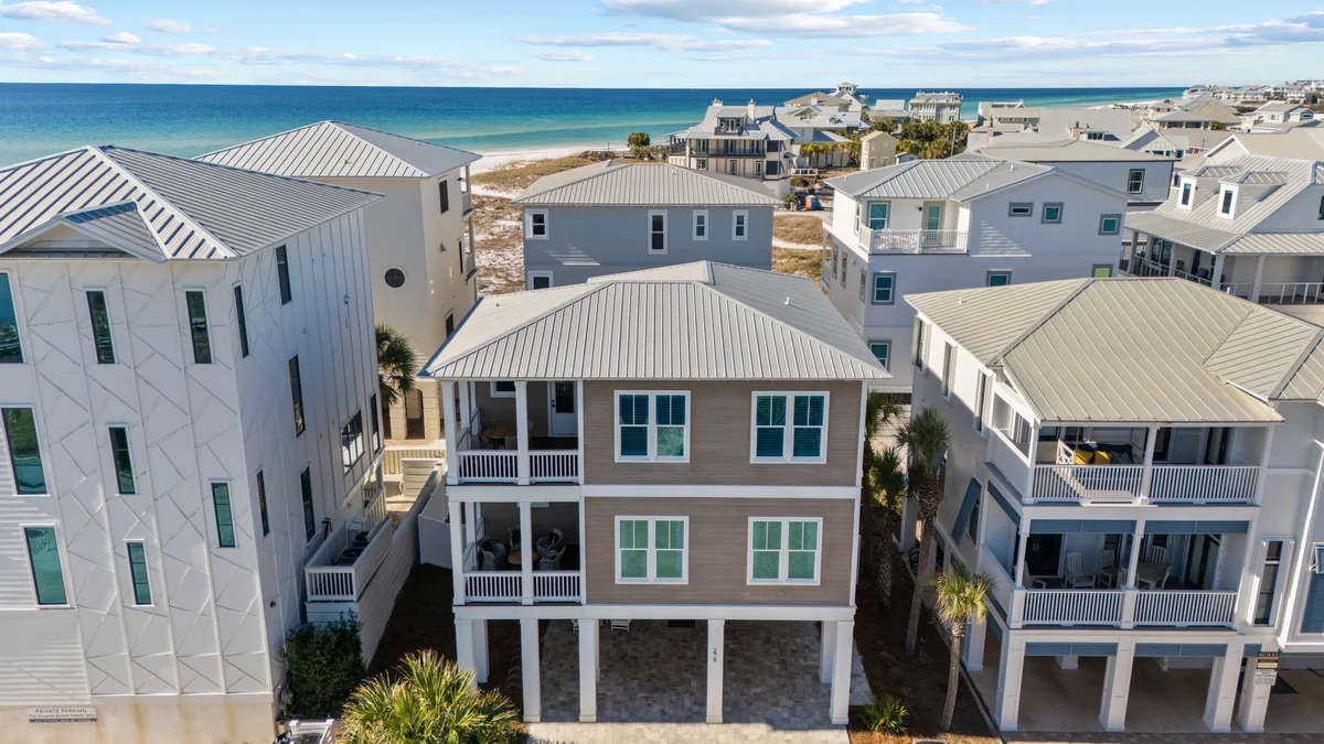 Wander Seagrove Shores