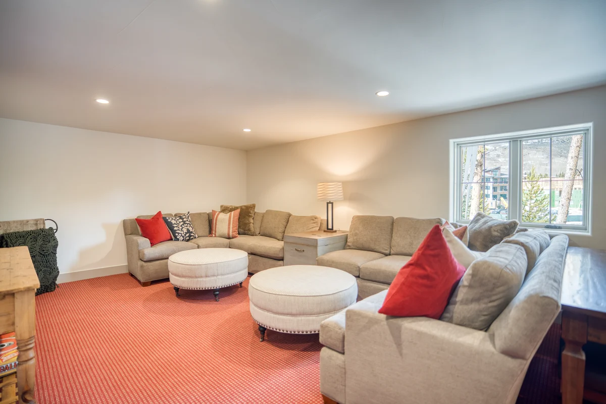 Wander Keystone Riverfront