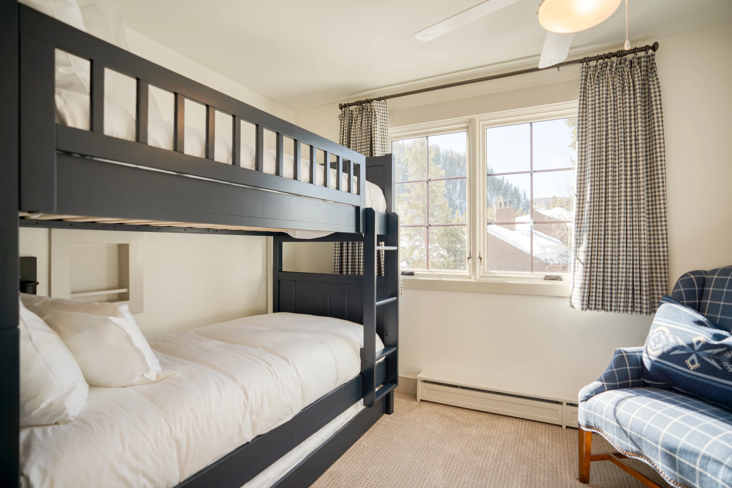 Wander Keystone Riverfront #43