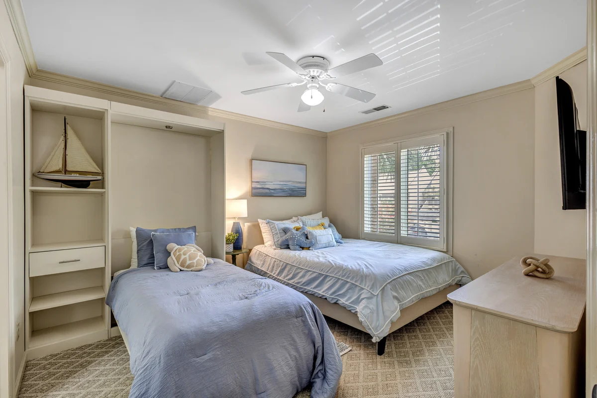 Bedroom 1 image 1