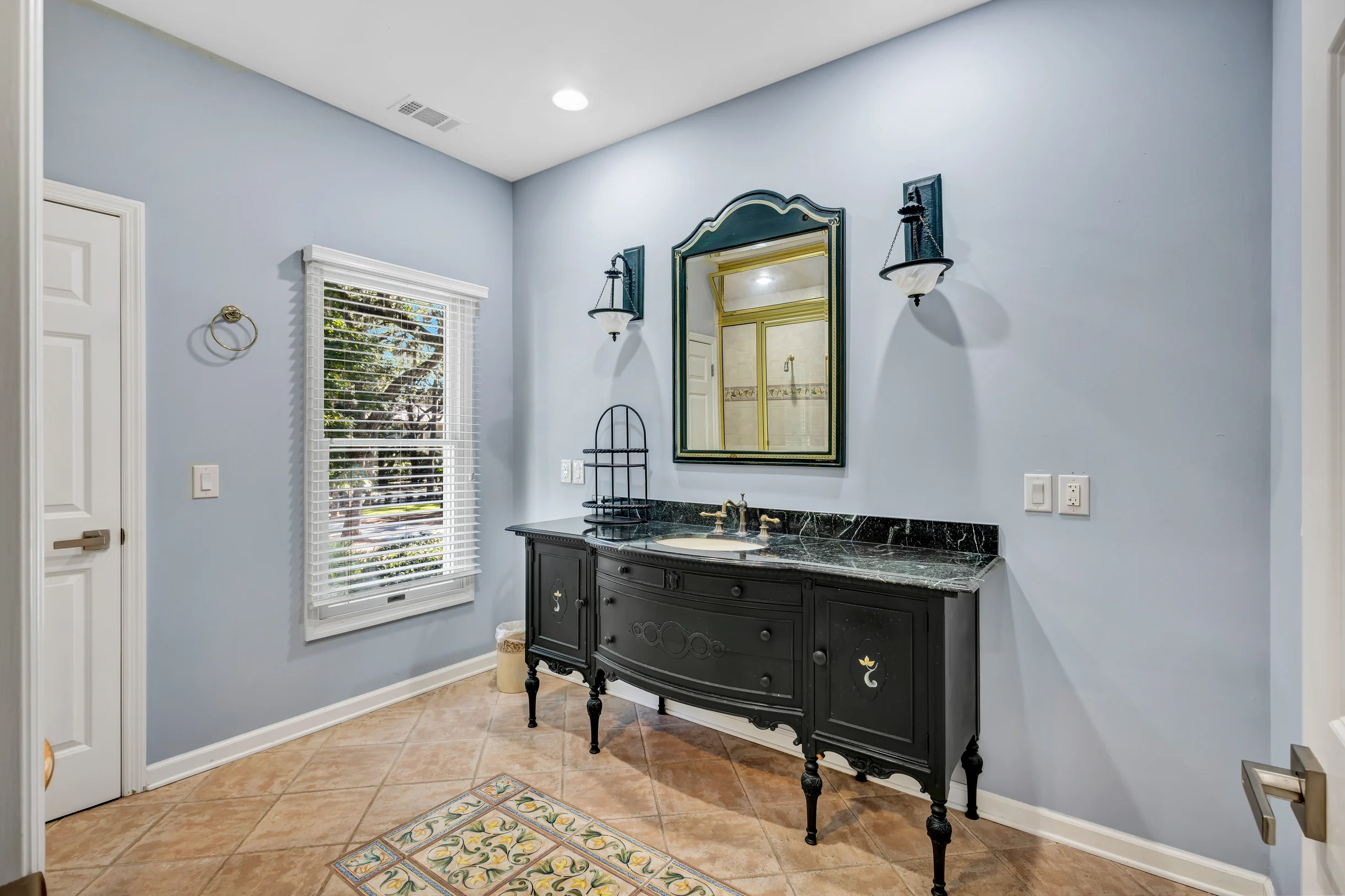 37 Sea Lane #40