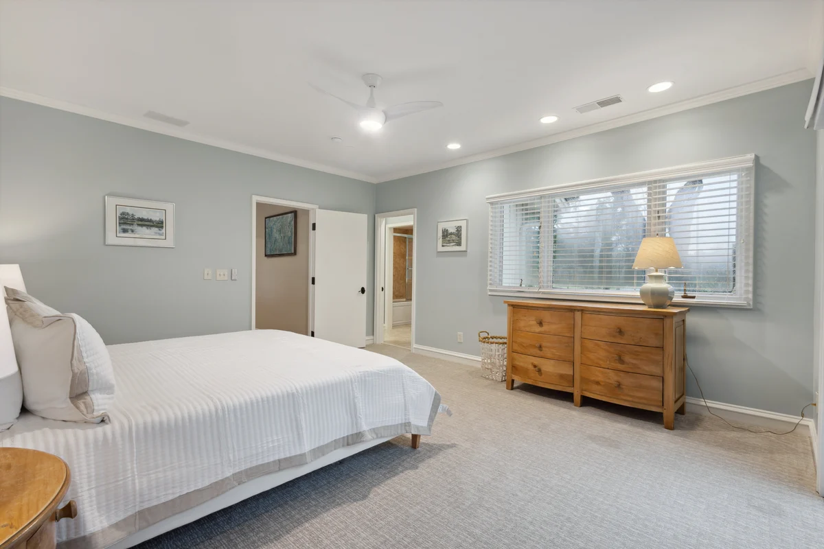 Bedroom 4 image 1