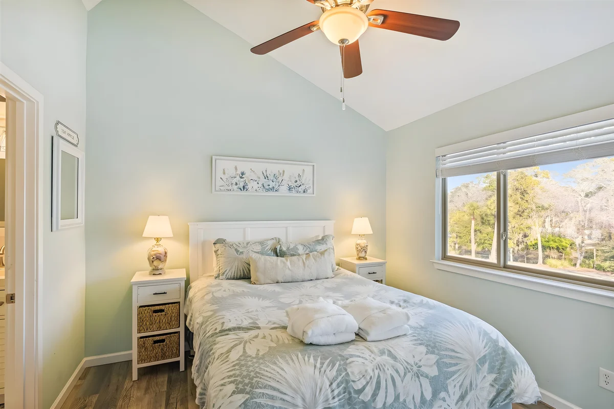 Bedroom 3 image 1