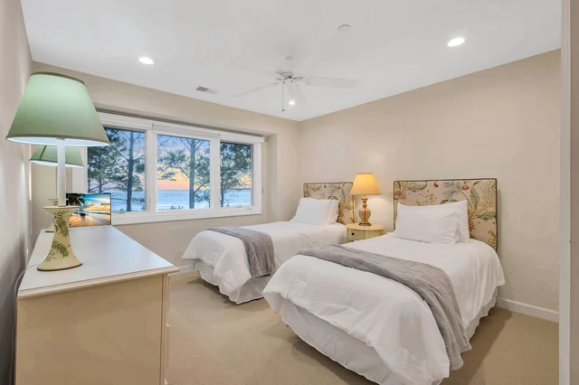 Bedroom 3 image 1