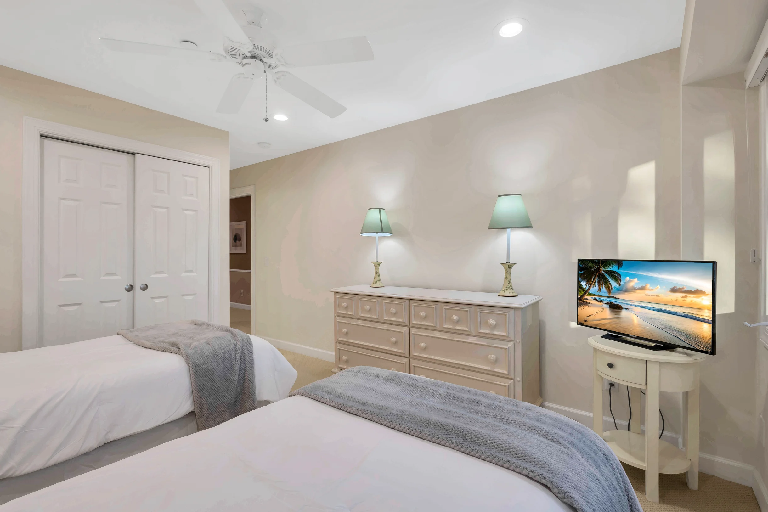 1418 South Beach Villas #28