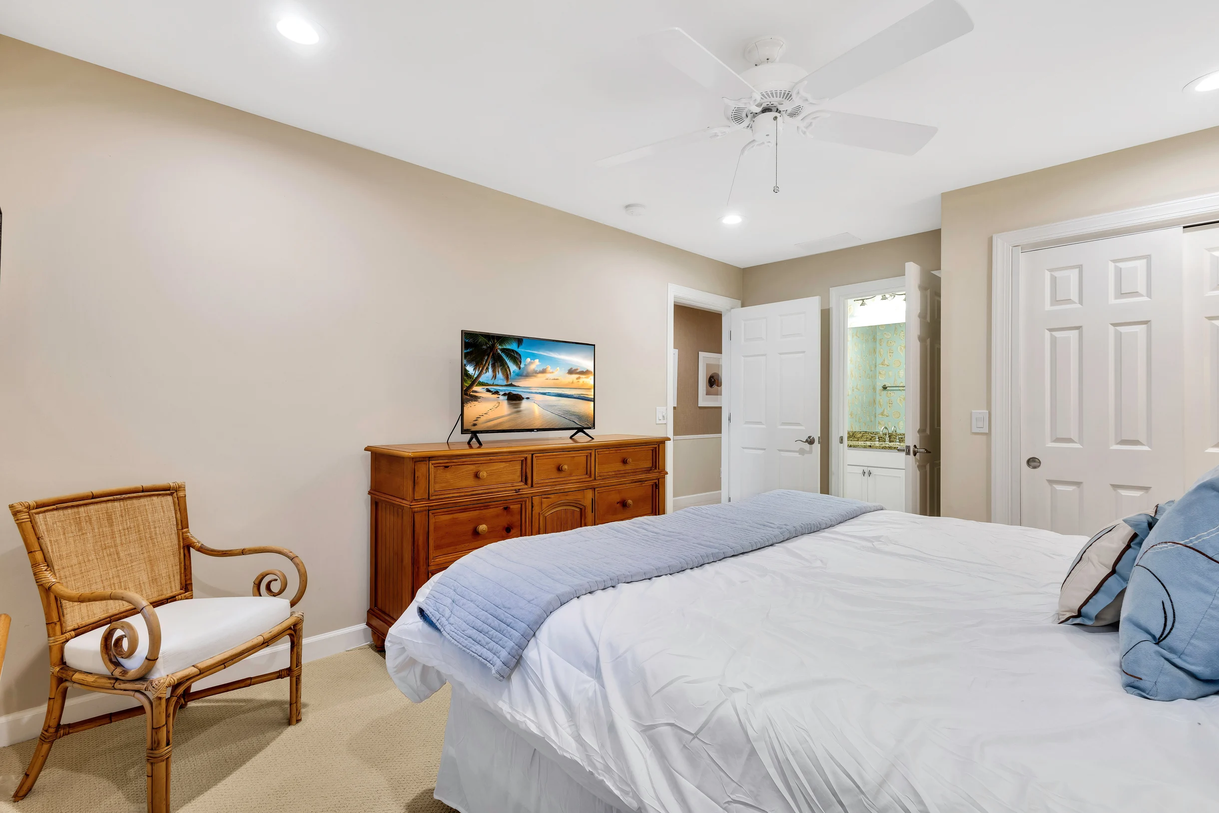 1418 South Beach Villas #25