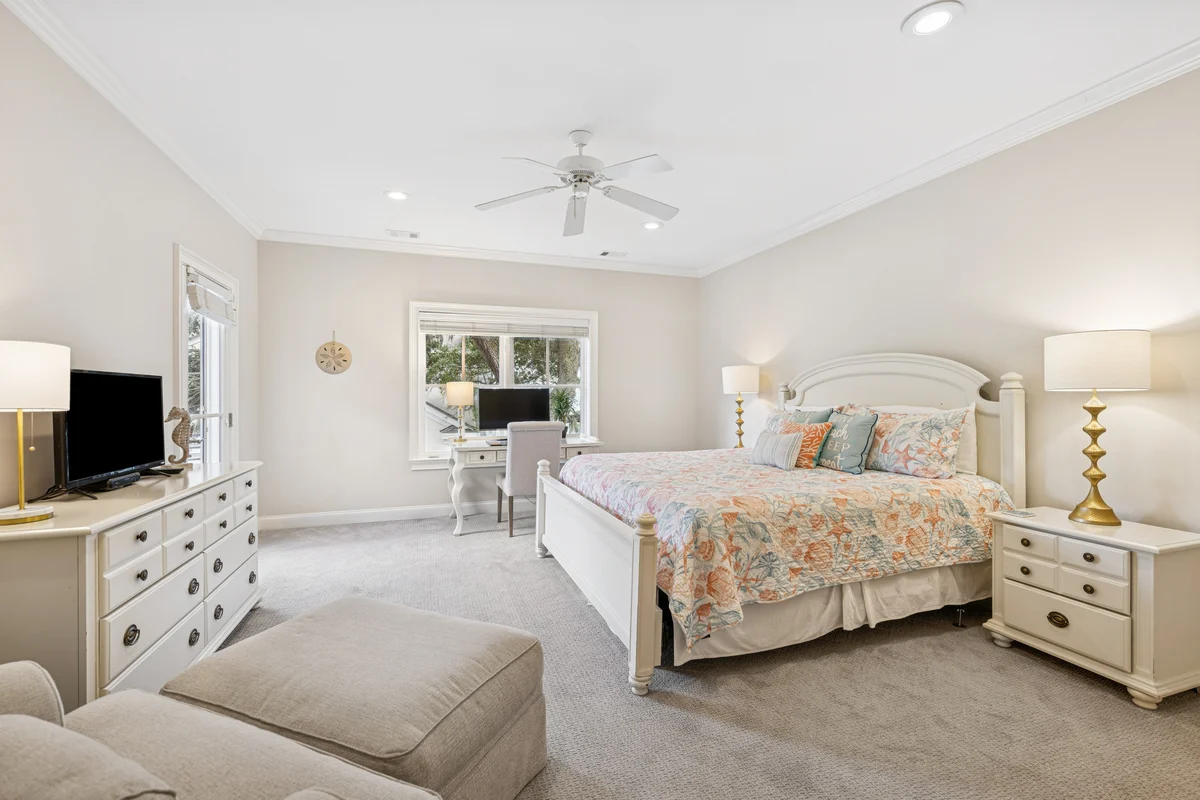 Bedroom 3 image 1