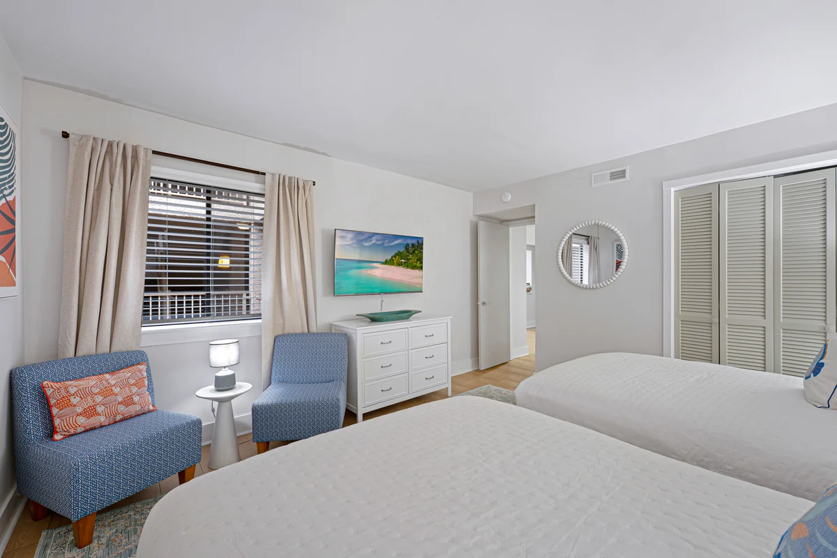 Bedroom 1 image 1