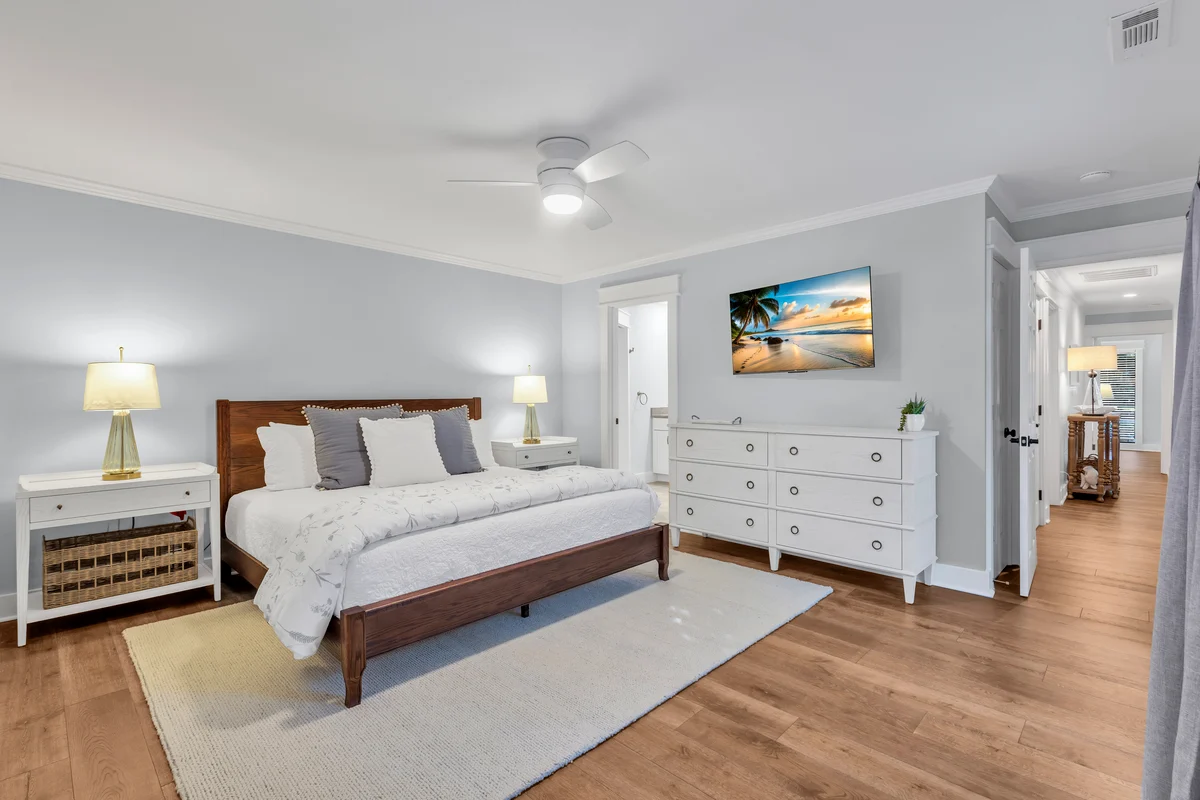 Bedroom 1 image 1