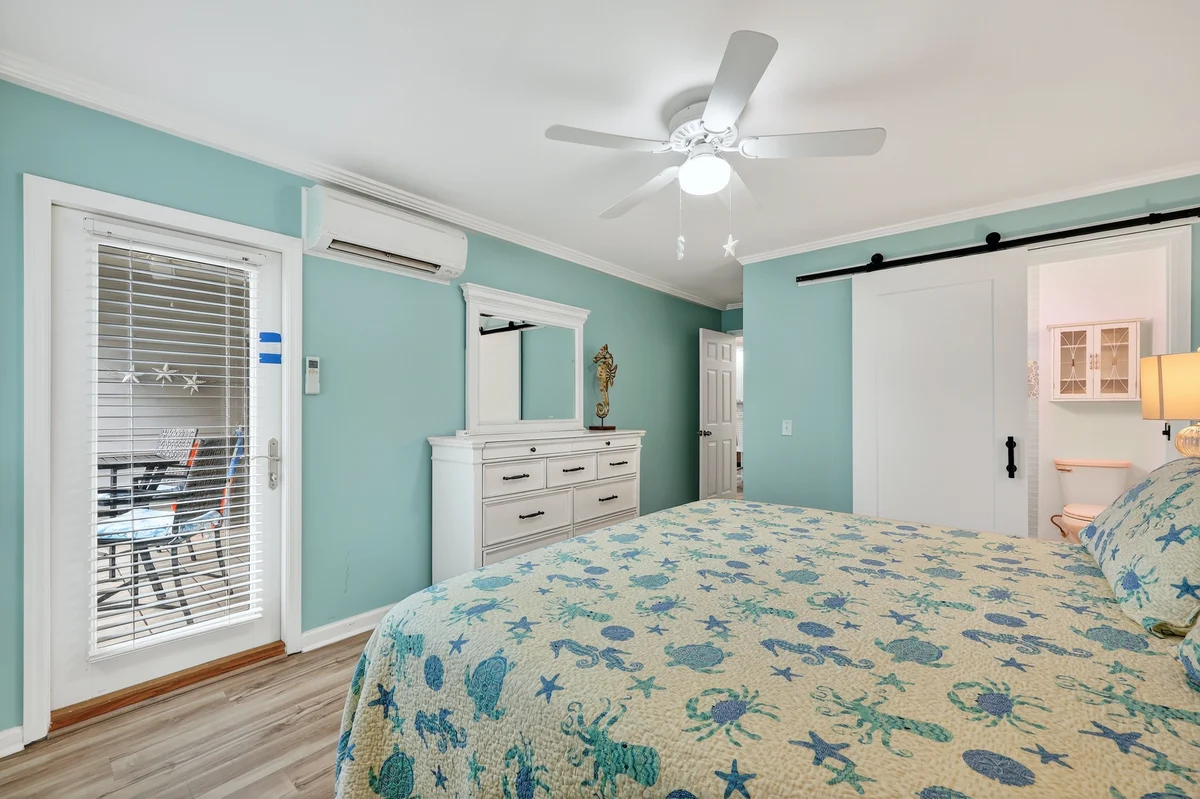 Bedroom 1 image 1