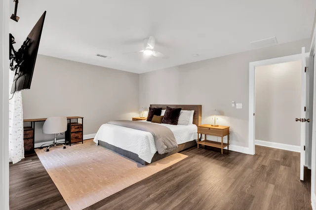 Bedroom 1 image 1