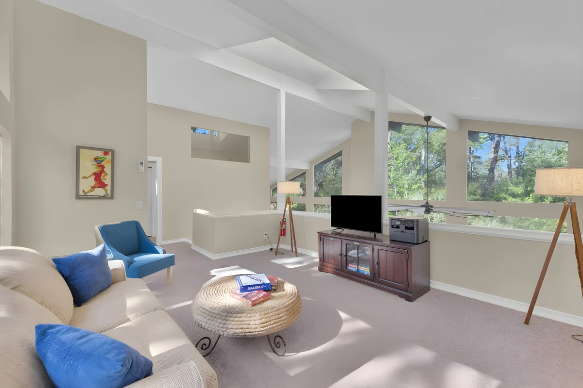 Living Room 2 image 1
