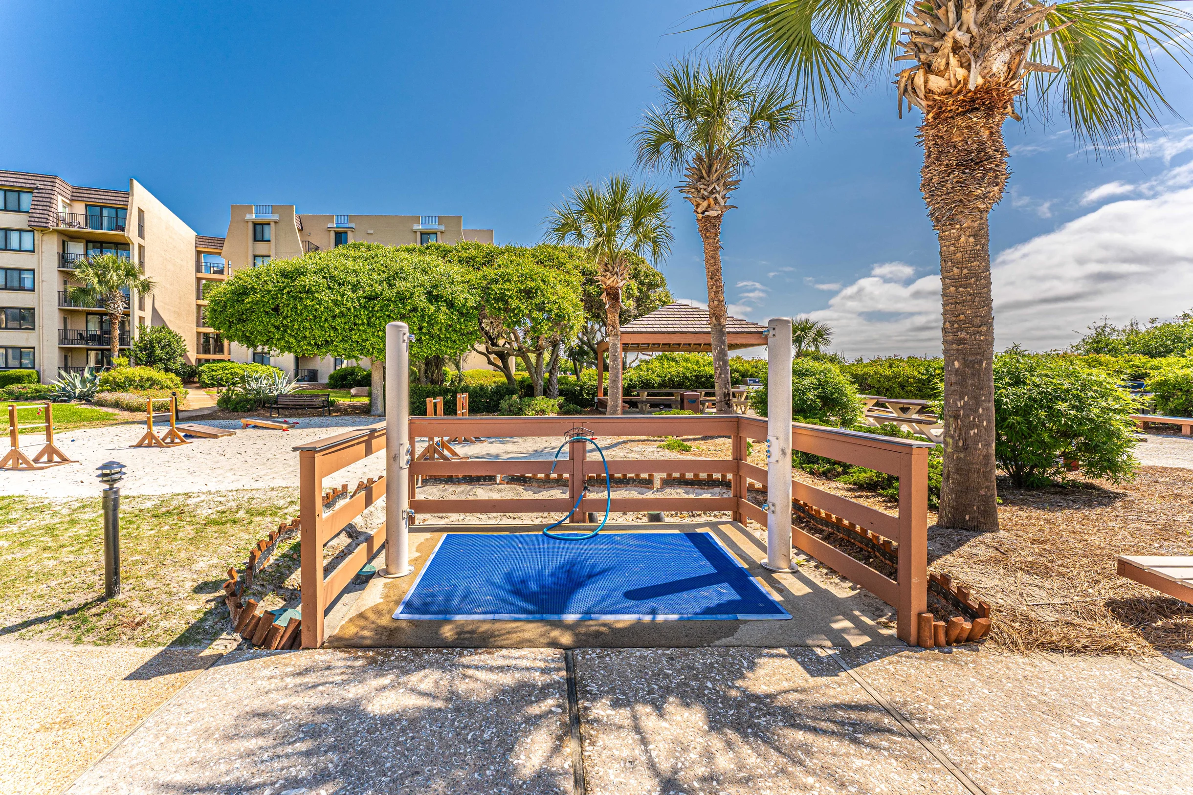 6105 Island Club #24