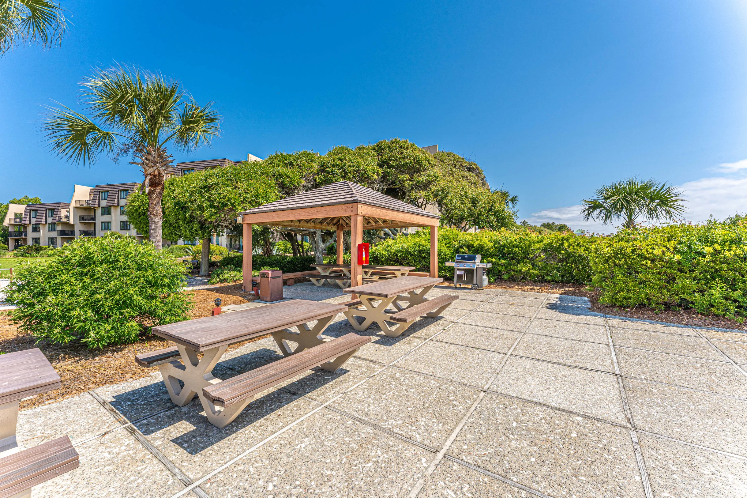 6105 Island Club #40