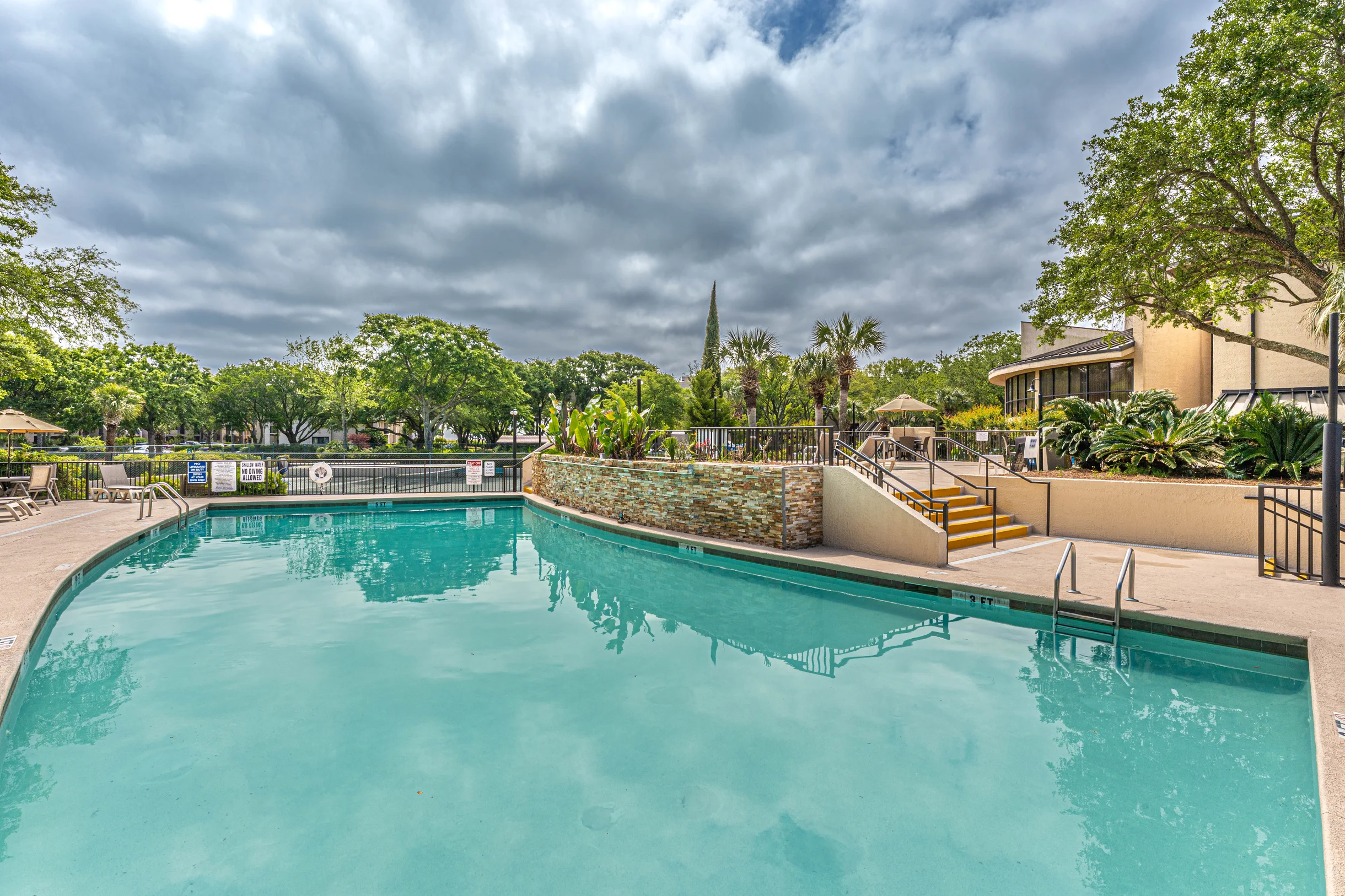 6105 Island Club #10