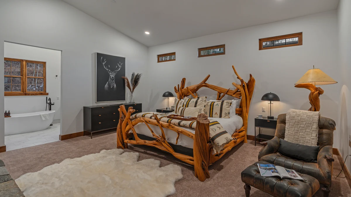 Bedroom 6 image 1